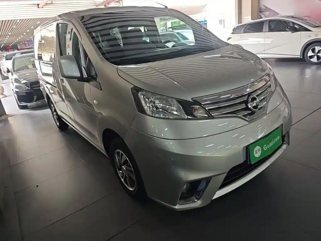 Nissan NV200 2018 1.6L CVT Luxury — миниатюра 4