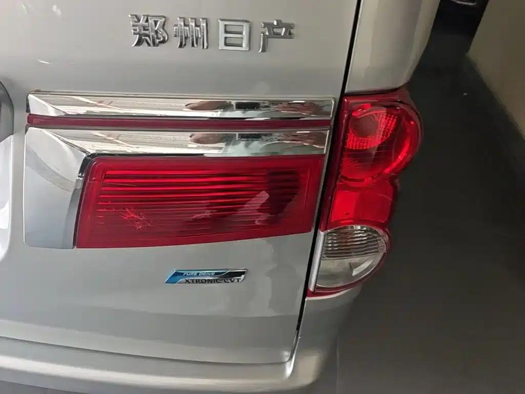 Nissan NV200 2018 1.6L CVT Luxury — миниатюра 8