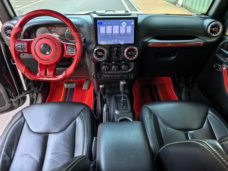 2017 Jeep Wrangler 3.0L Sahara Four-Door Comfort Edition — миниатюра 10