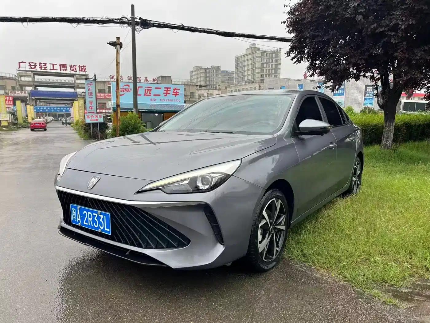 Roewe i5 2023 1.5L CVT Premium Edition — миниатюра 1
