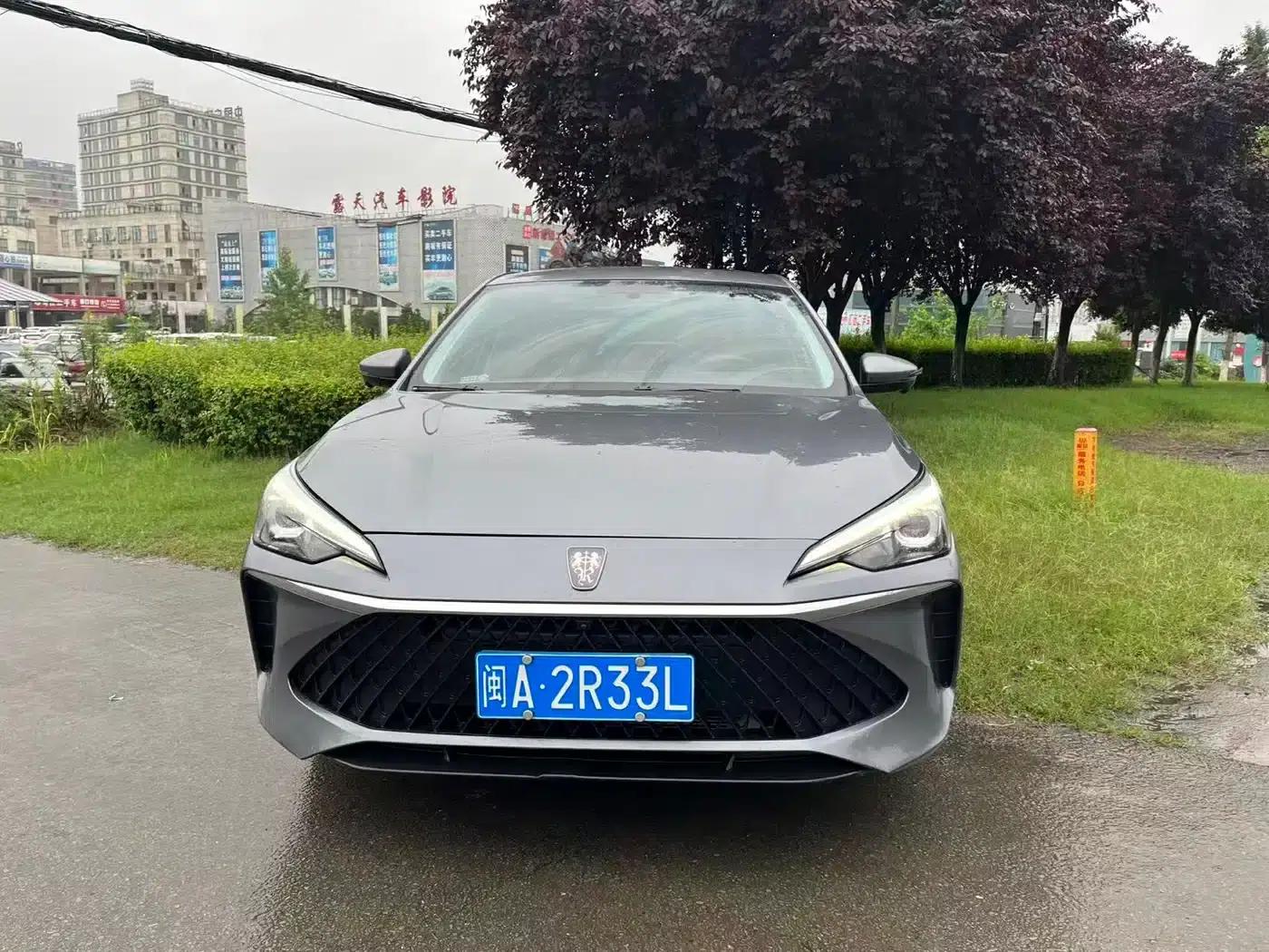 Roewe i5 2023 1.5L CVT Premium Edition — миниатюра 2