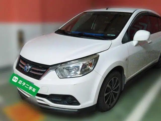 Venucia R50 2015 1.6L Automatic Fashion Edition