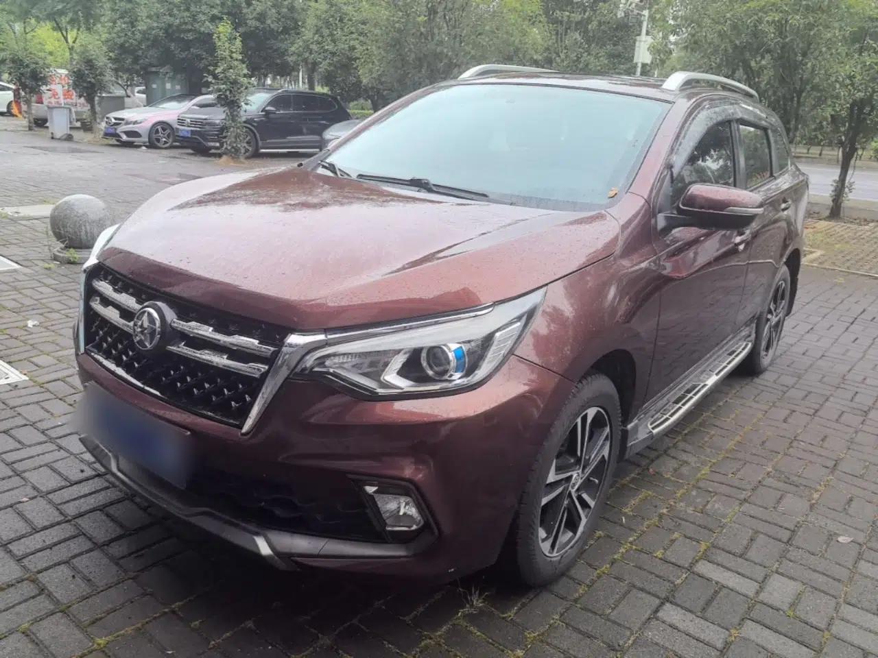Venucia T70 2018 2.0L CVT Smart Enjoyment Version — миниатюра 1