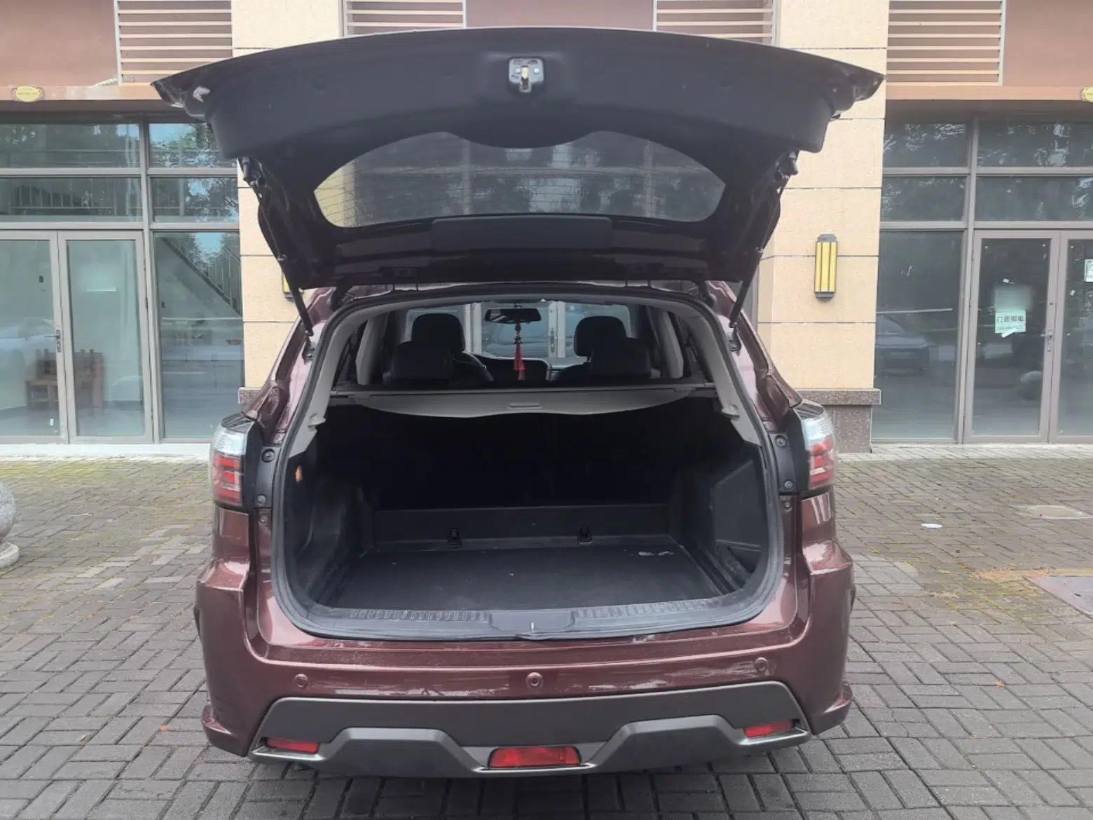 Venucia T70 2018 2.0L CVT Smart Enjoyment Version — миниатюра 22