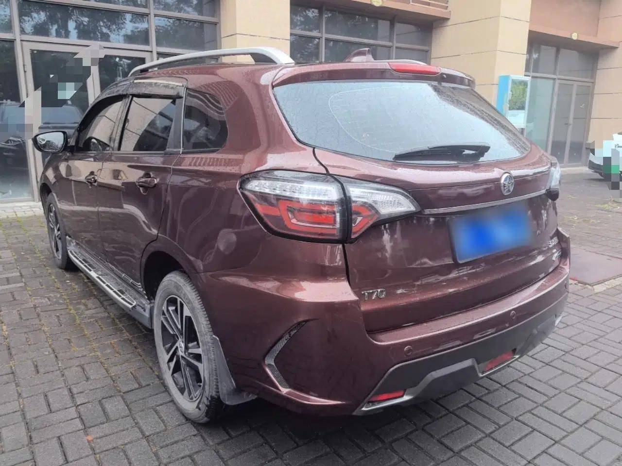 Venucia T70 2018 2.0L CVT Smart Enjoyment Version — миниатюра 4