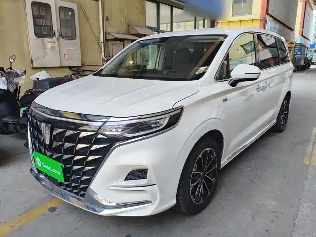 Roewe iMAX8 2023 400TGI Comfort Edition — миниатюра 1
