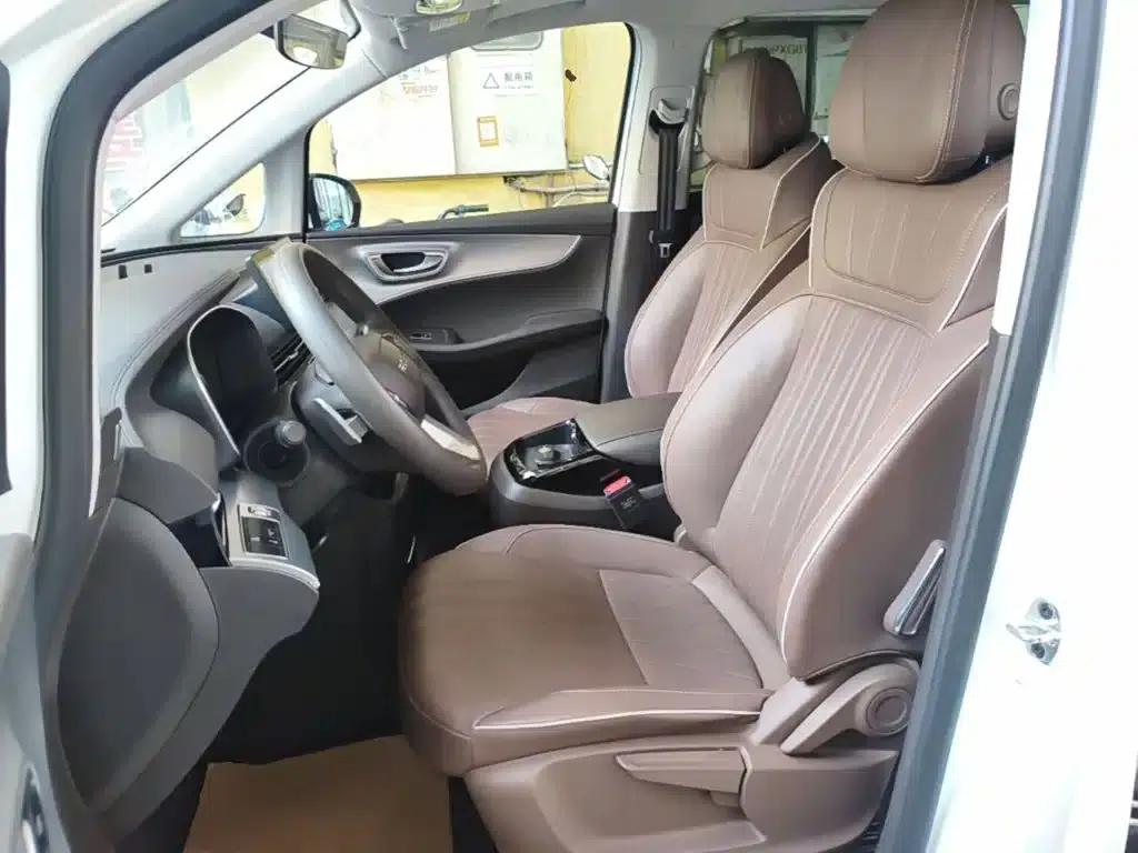 Roewe iMAX8 2023 400TGI Comfort Edition — миниатюра 15