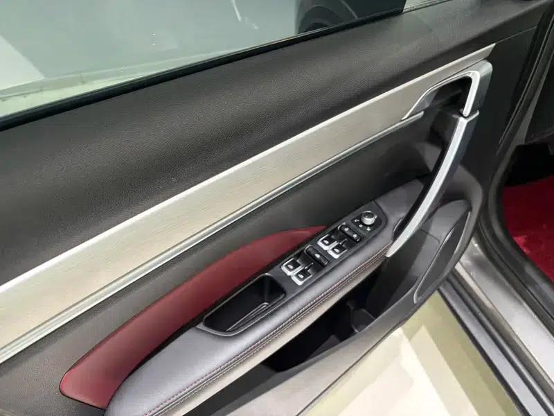 Geely Binyue 2021 240T DCT Platinum Edition — миниатюра 20