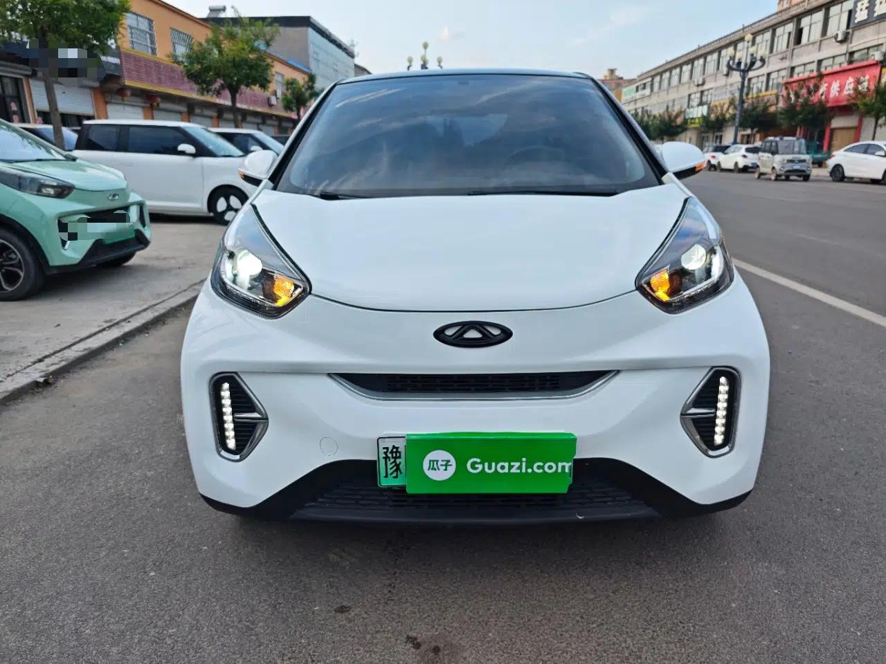 Chery QQ Little Ant 2022 Revised Version Sweet Pink Edition Half-Sugar Version Lithium Iron Phosphate 30.7 kWh 30 kW 301 km — миниатюра 2