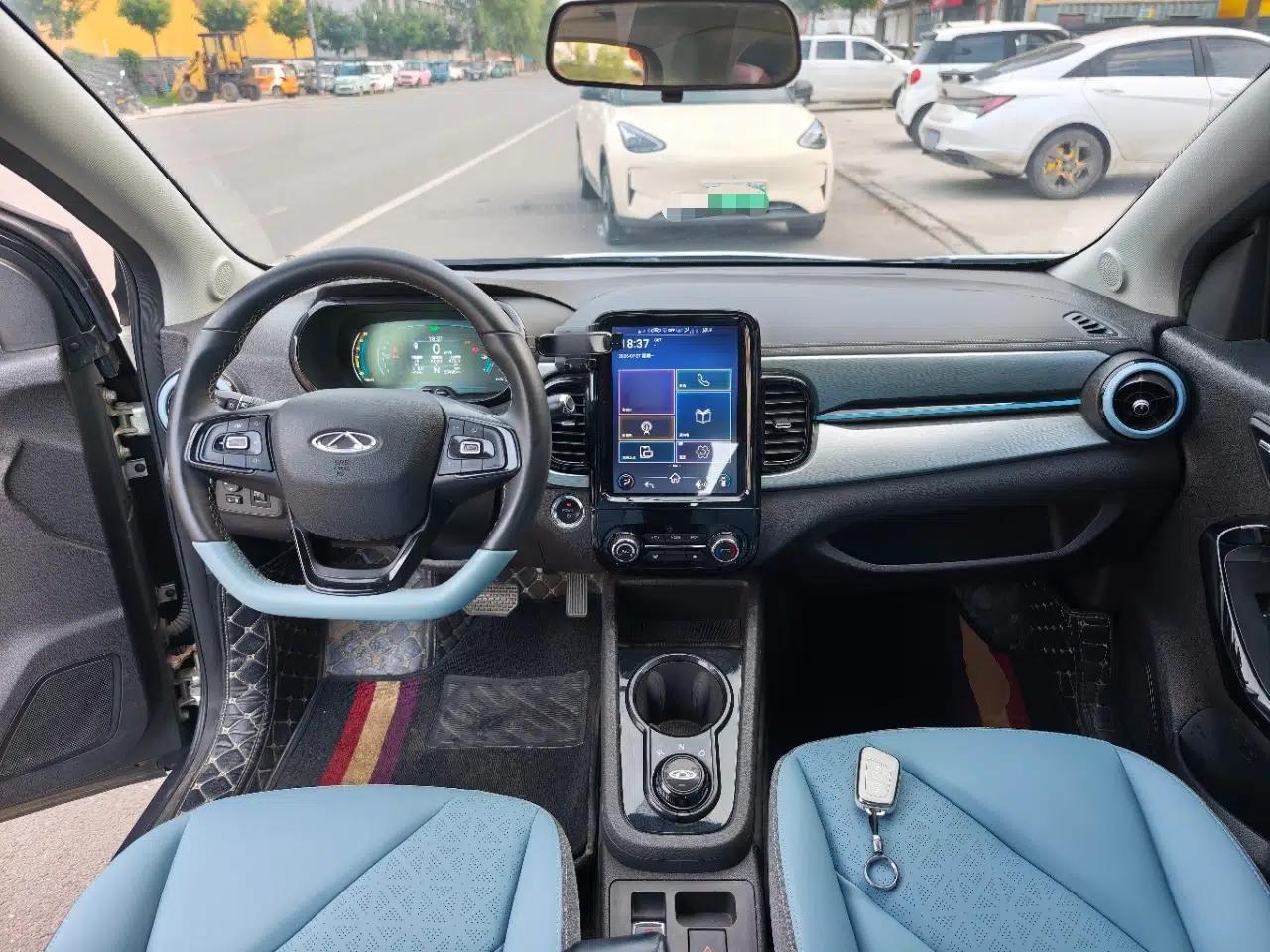 Chery QQ Little Ant 2022 Revised Version Sweet Pink Edition Half-Sugar Version Lithium Iron Phosphate 30.7 kWh 30 kW 301 km — миниатюра 12