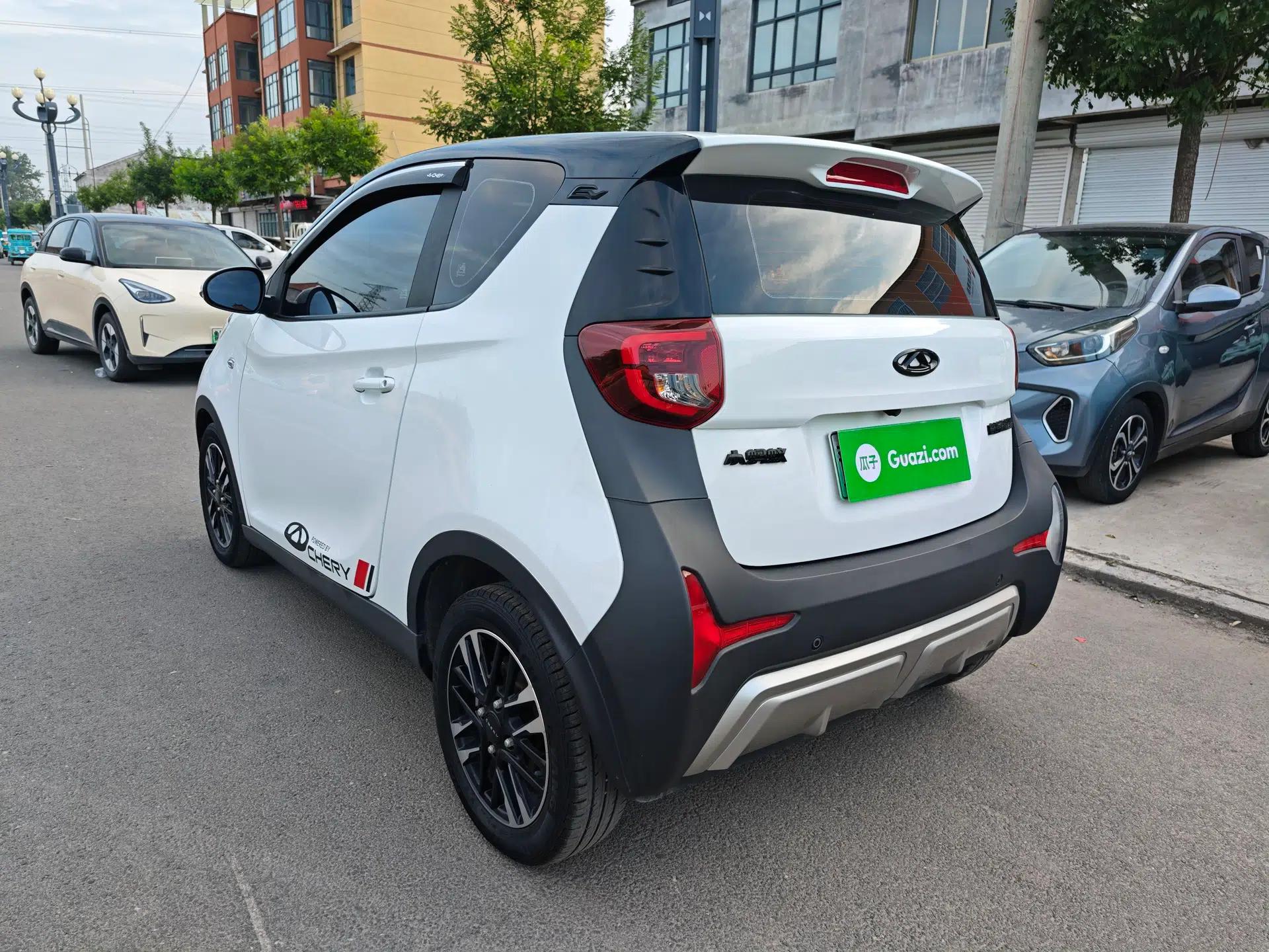 Chery QQ Little Ant 2022 Revised Version Sweet Pink Edition Half-Sugar Version Lithium Iron Phosphate 30.7 kWh 30 kW 301 km — миниатюра 4
