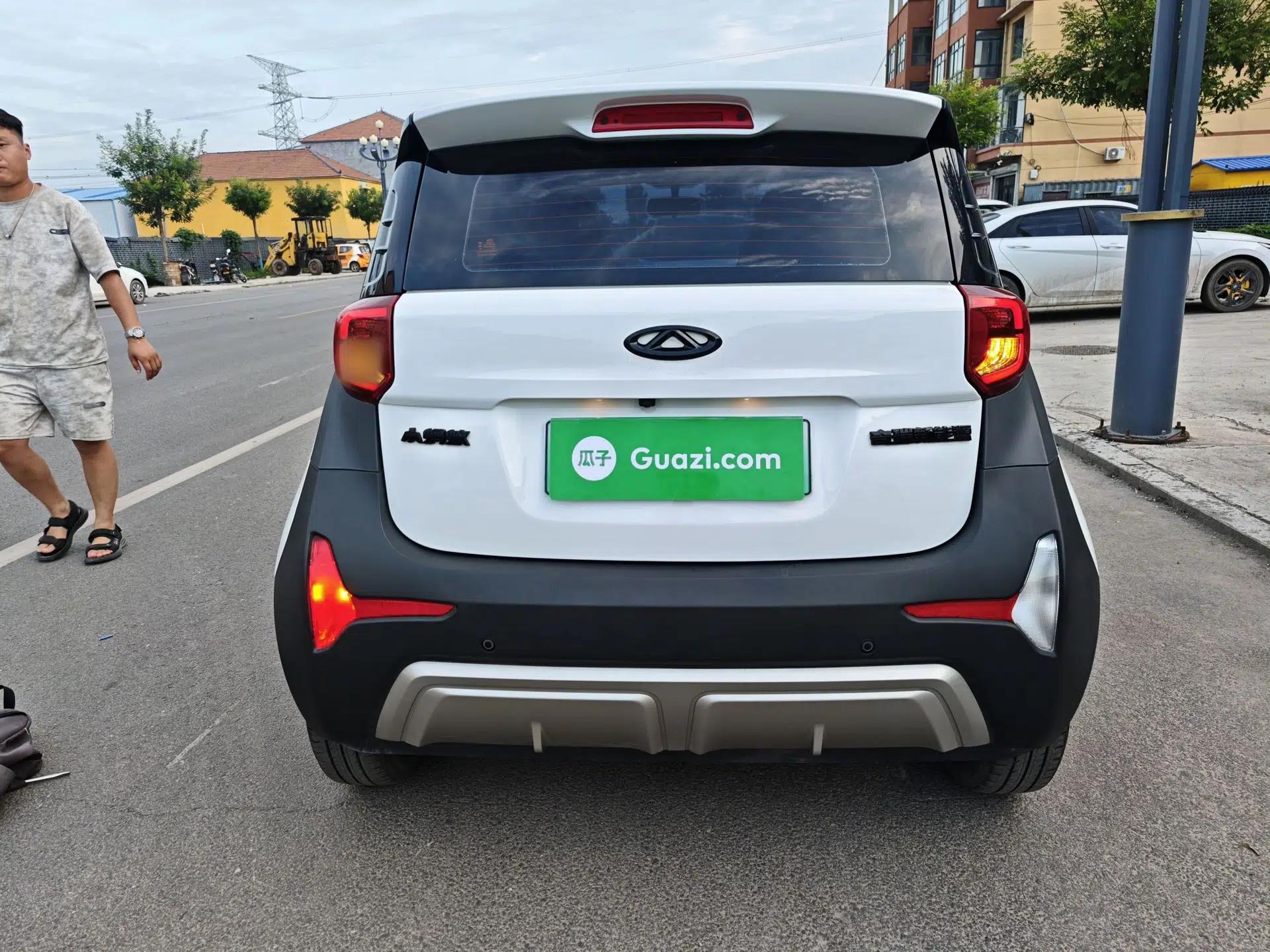 Chery QQ Little Ant 2022 Revised Version Sweet Pink Edition Half-Sugar Version Lithium Iron Phosphate 30.7 kWh 30 kW 301 km — миниатюра 5
