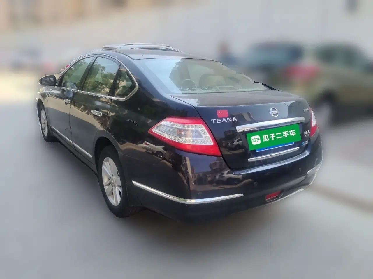 Nissan Teana 2011 2.5L XL Advanced Edition — миниатюра 4