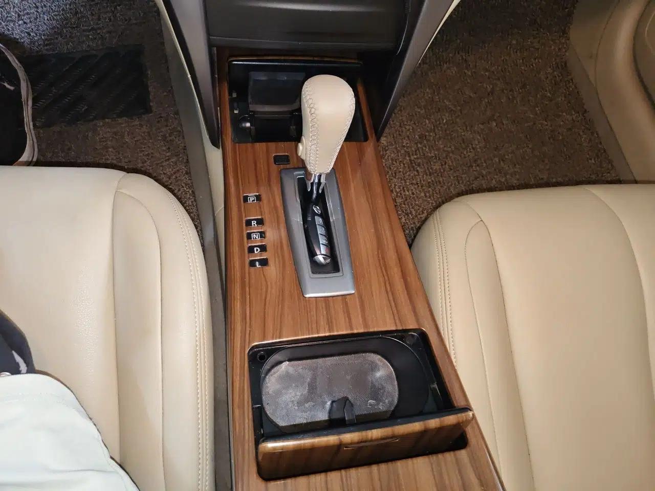Nissan Teana 2011 2.0L XL Glory Edition — миниатюра 14