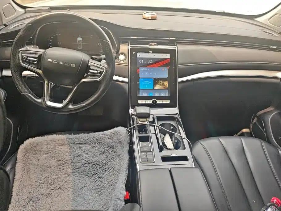 Roewe RX5 MAX 2019 300TGI Automatic Intelligent Cockpit Flagship Edition — миниатюра 12