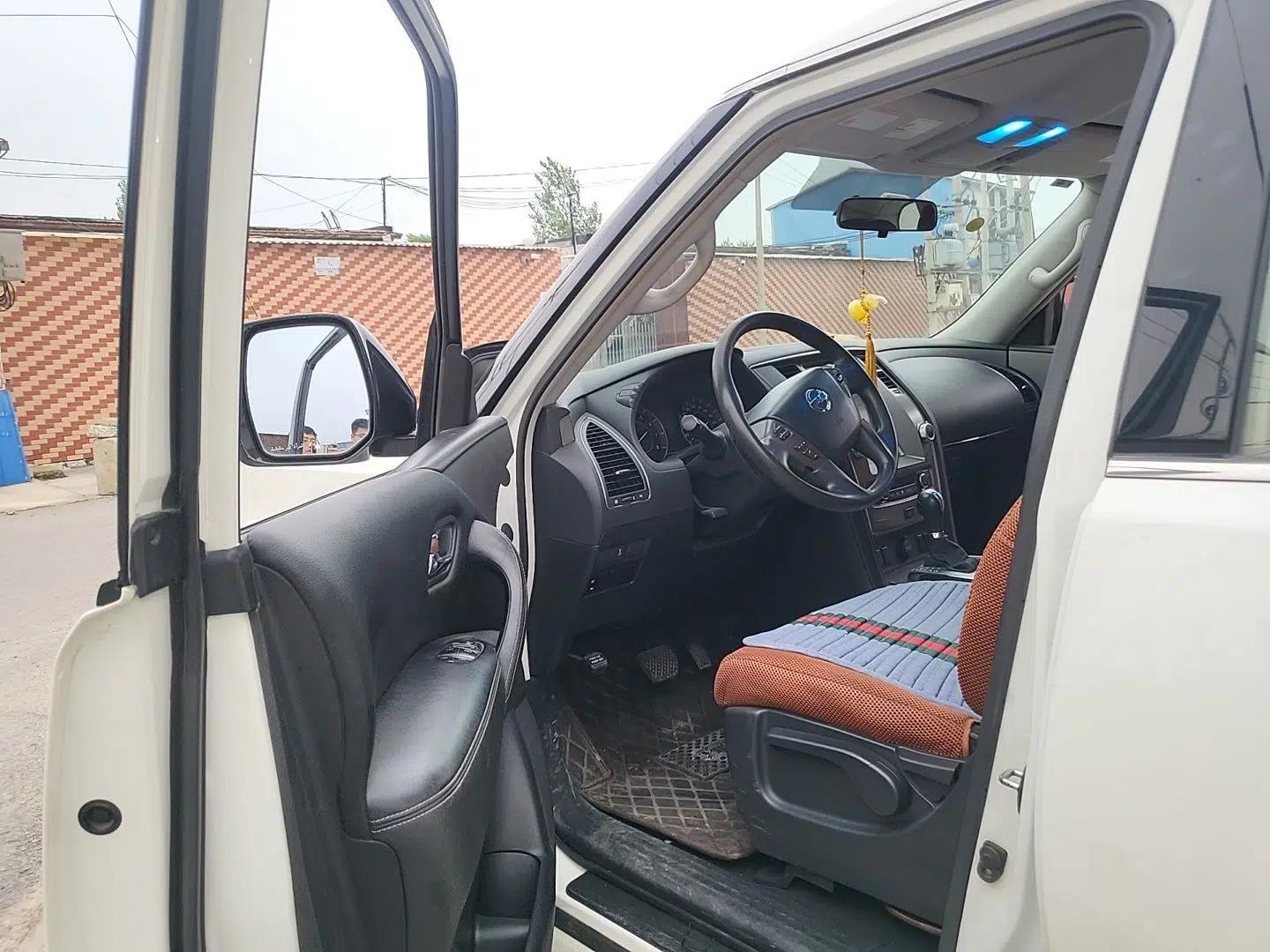 Nissan Patrol Tulai (parallel import) 4.0L 7-seater, no windows — миниатюра 16