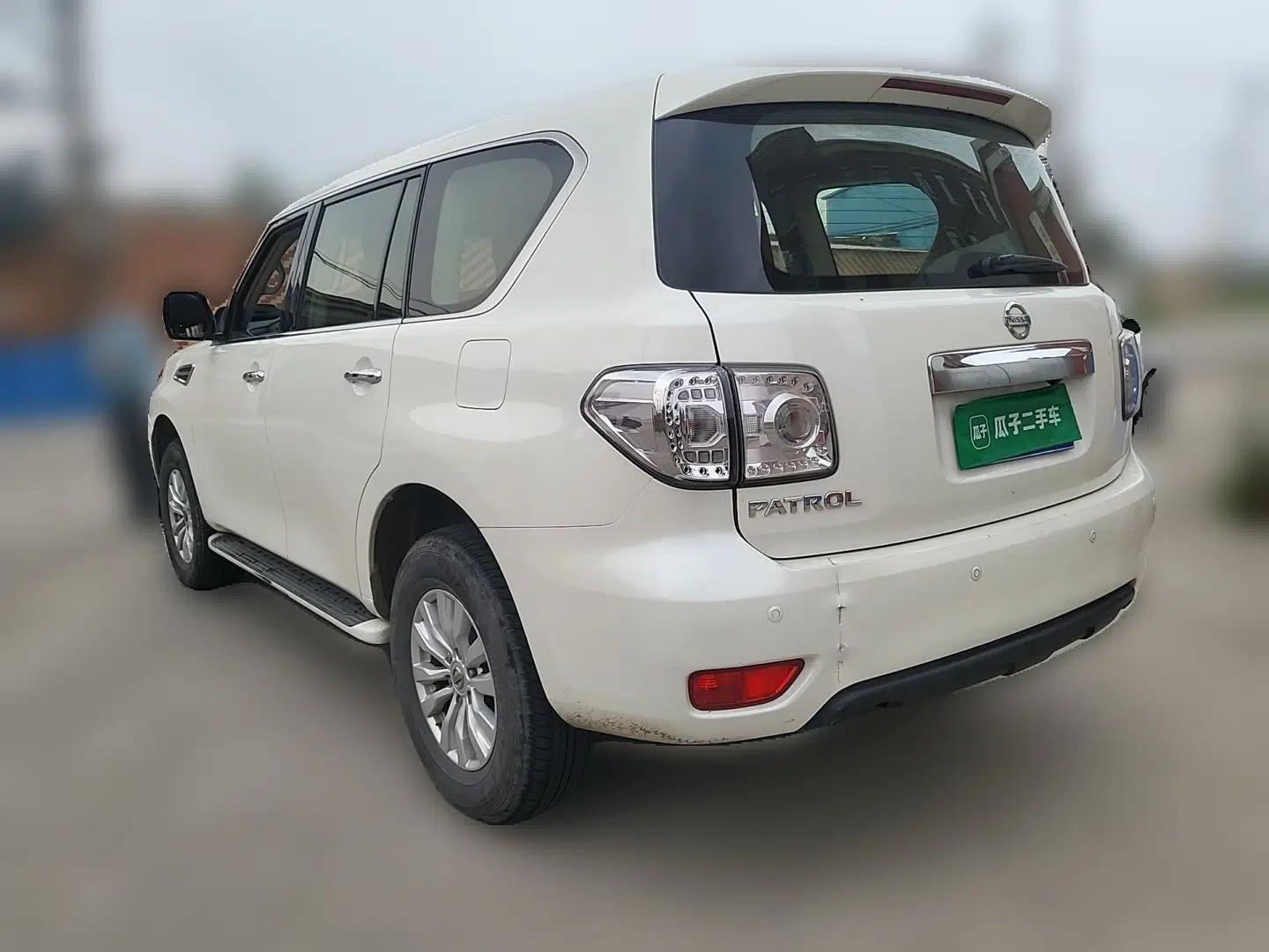 Nissan Patrol Tulai (parallel import) 4.0L 7-seater, no windows — миниатюра 4