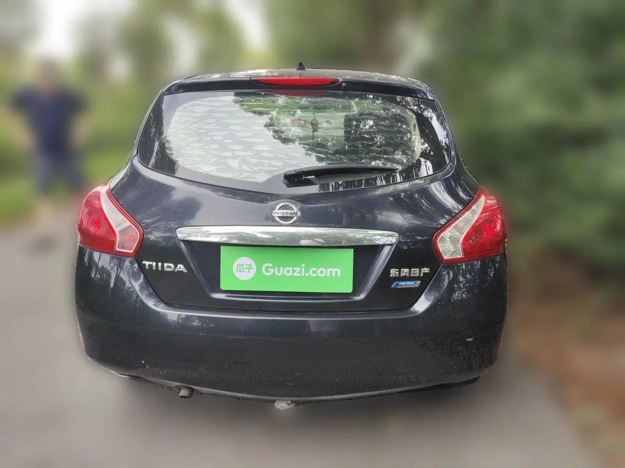 Nissan Tiida 2014 1.6L Manual Comfort Model — миниатюра 3