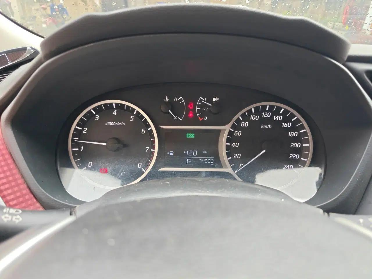Nissan Lannia 2016 1.6L CVT Smart Cool Edition — миниатюра 8
