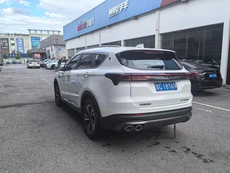 Jetour X70 PLUS 2022 1.5T CVT 7-seater — миниатюра 4