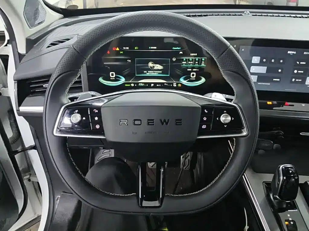 Roewe RX5 eMAX 2022 1.5T PHEV Fearless Premium Edition — миниатюра 11