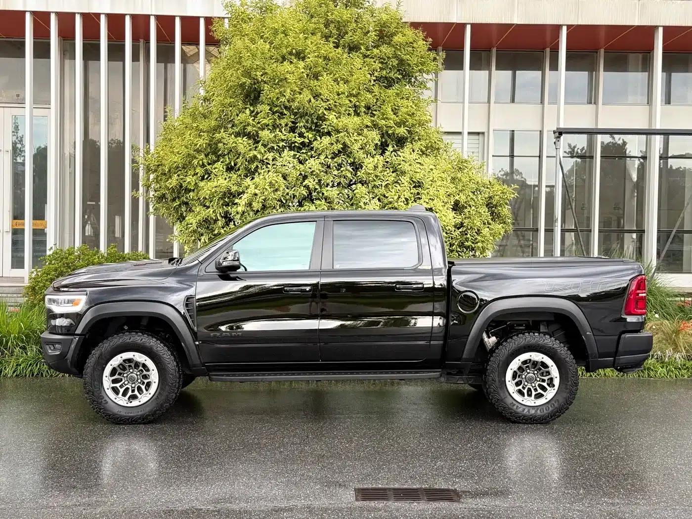 RAM Trucks 2025 3.0T Automatic — миниатюра 3