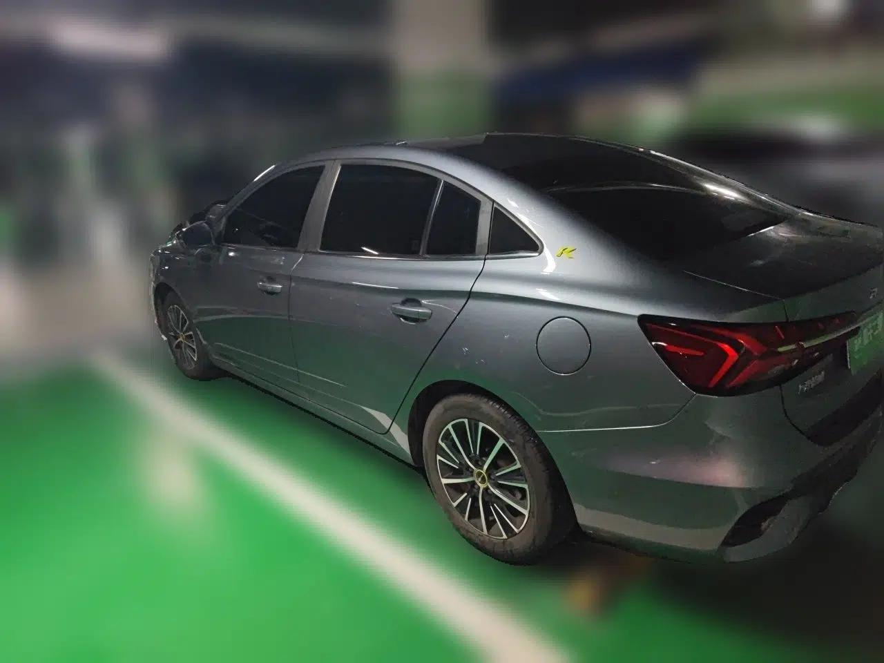 Roewe i5 2021 1.5L CVT Diamond Edition — миниатюра 4