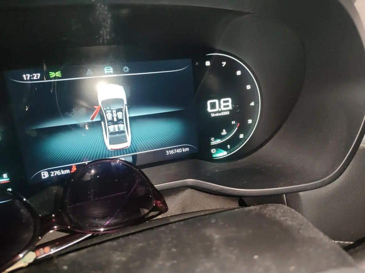 Roewe i5 2019 1.5L Automatic 4G Connected Linghao Edition — миниатюра 12