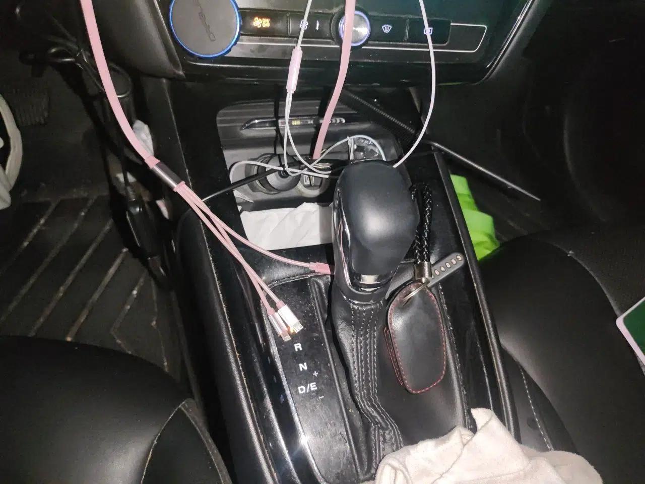 Roewe i5 2019 1.5L Automatic 4G Connected Linghao Edition — миниатюра 14