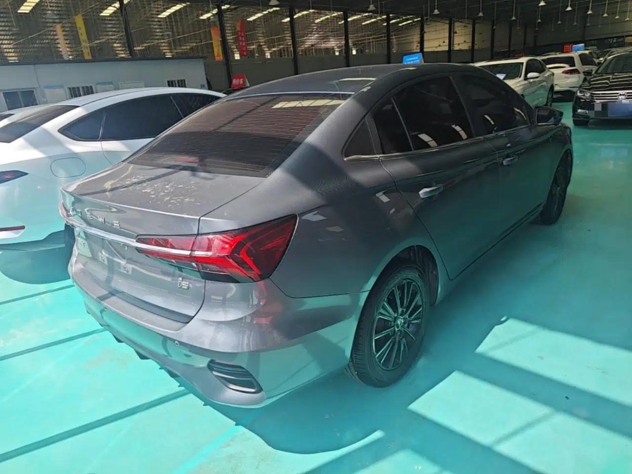 Roewe i5 2021 Revised Version 1.5L CVT Diamond Edition — миниатюра 6