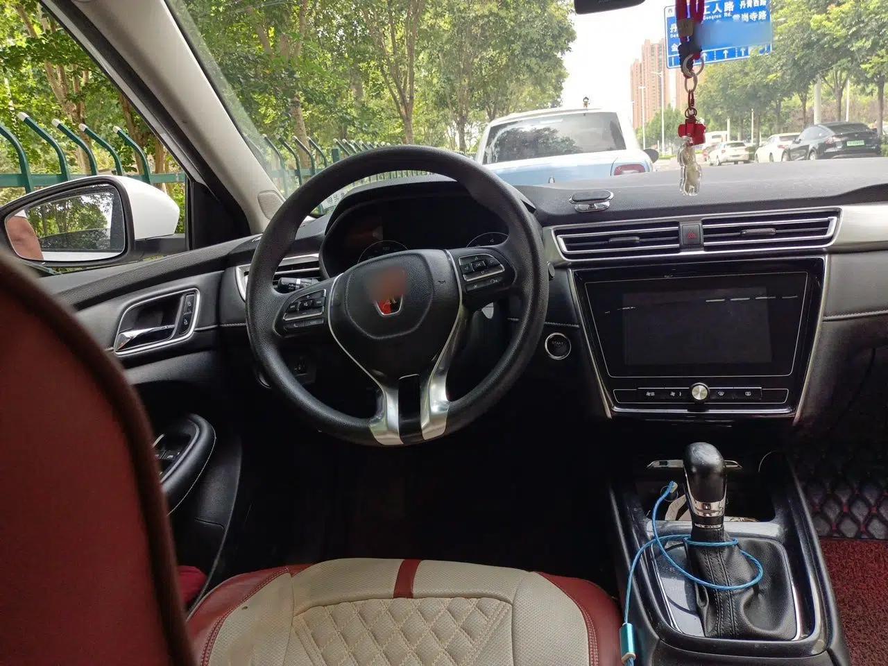 Roewe i5 2020 1.5L Automatic 4G Connected Linghao Edition — миниатюра 10