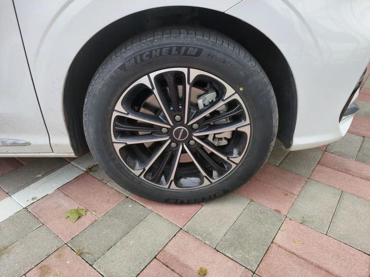 Roewe iMAX8 2022 400TGI Celebration Edition — миниатюра 8