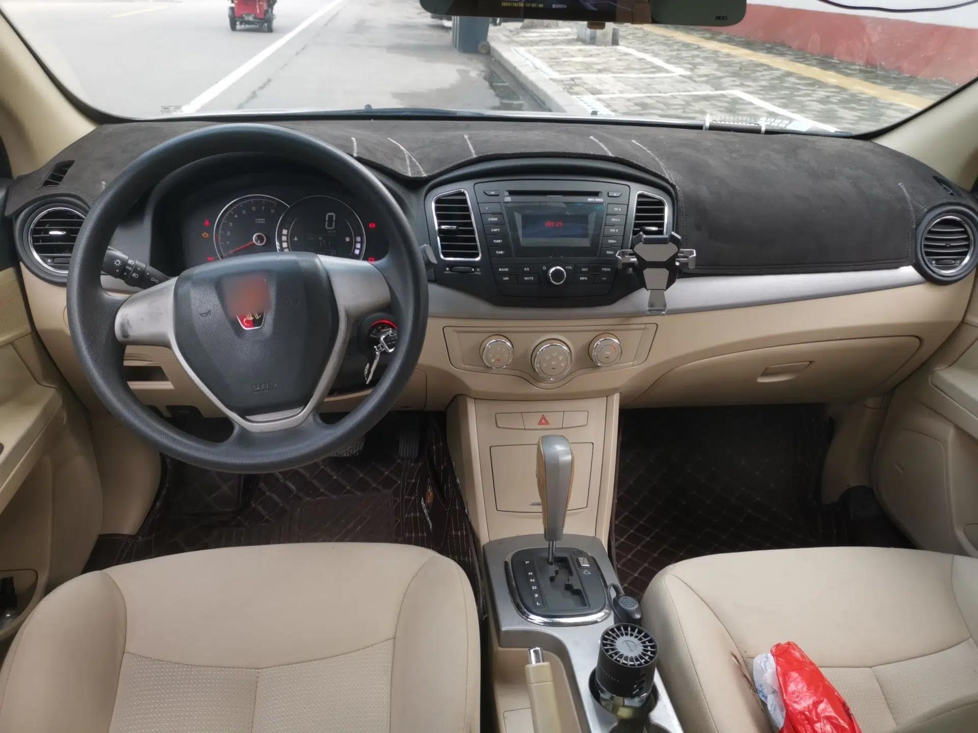 Roewe 350 2011 350S 1.5L Automatic Xunda Edition — миниатюра 9
