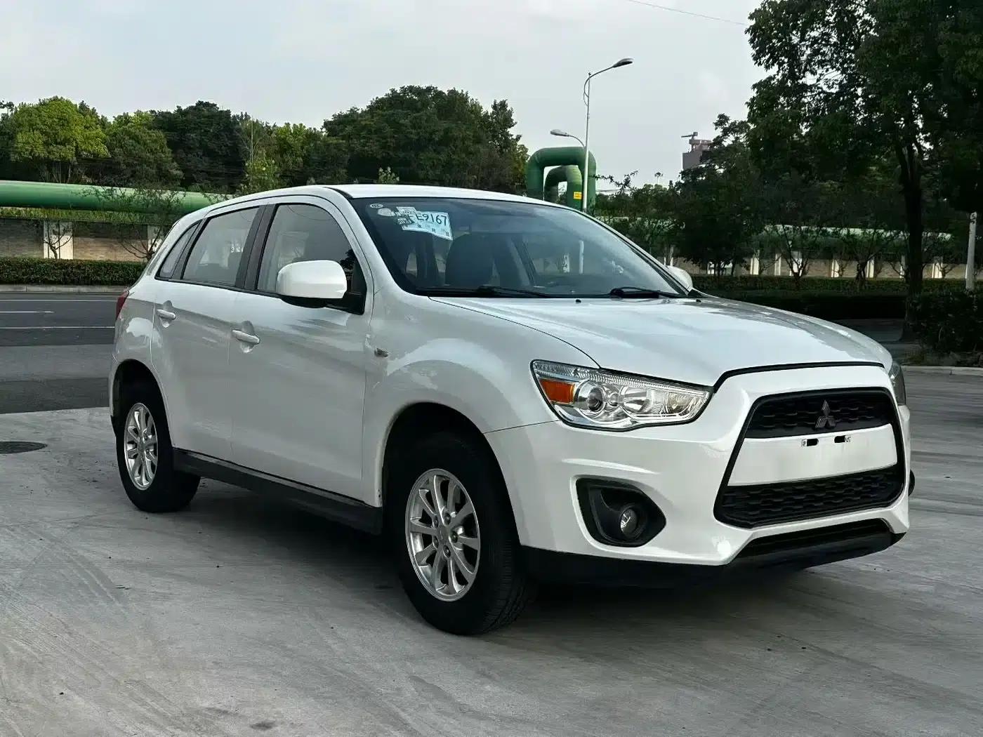2013 ASX 2.0L CVT 2WD Elite Edition — миниатюра 1