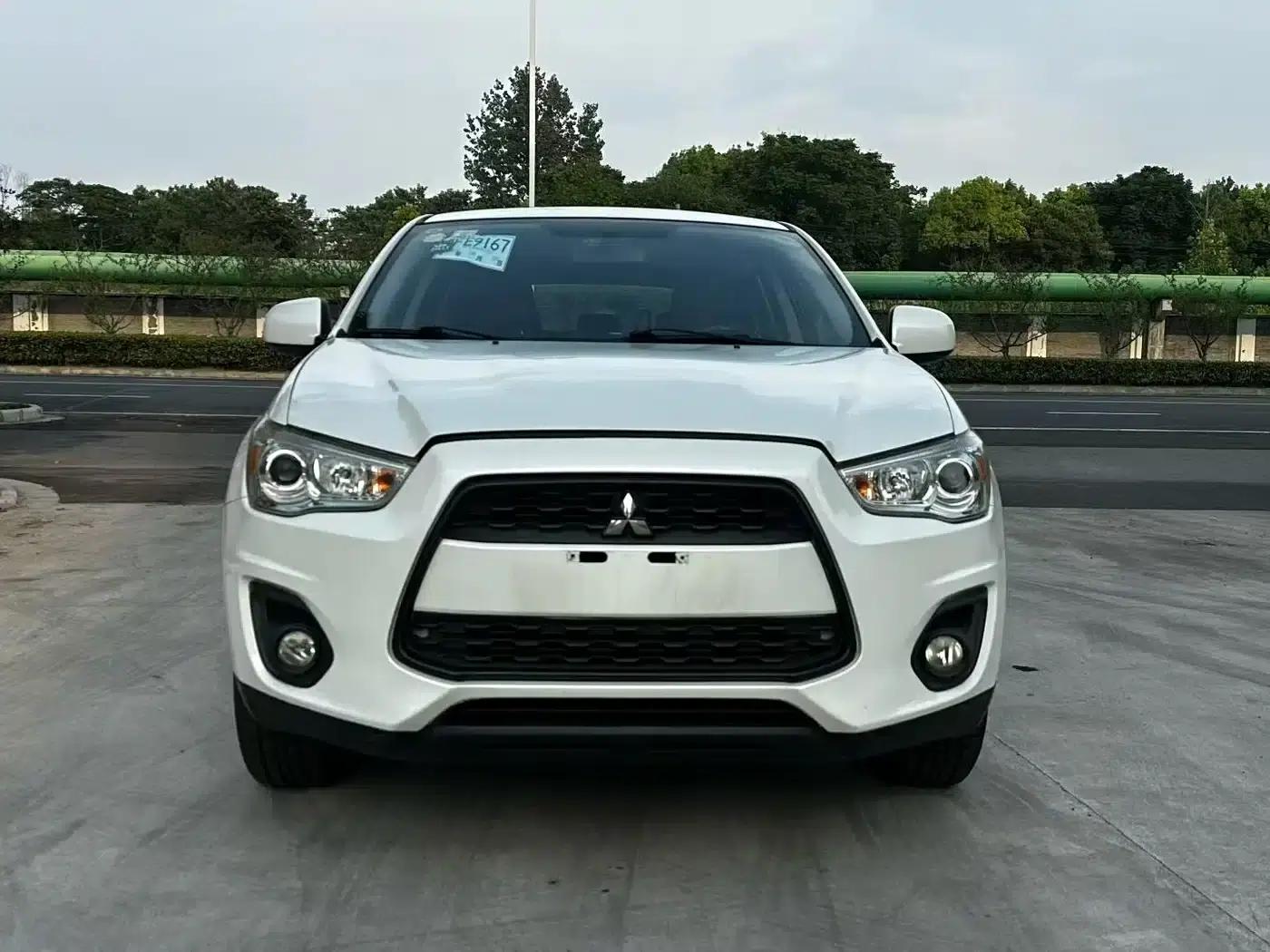 2013 ASX 2.0L CVT 2WD Elite Edition — миниатюра 2