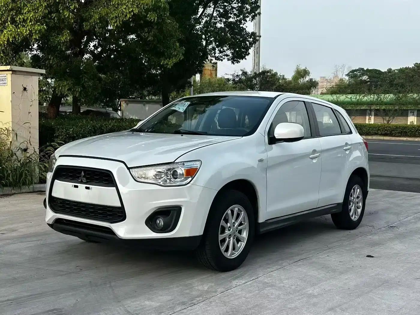 2013 ASX 2.0L CVT 2WD Elite Edition — миниатюра 3