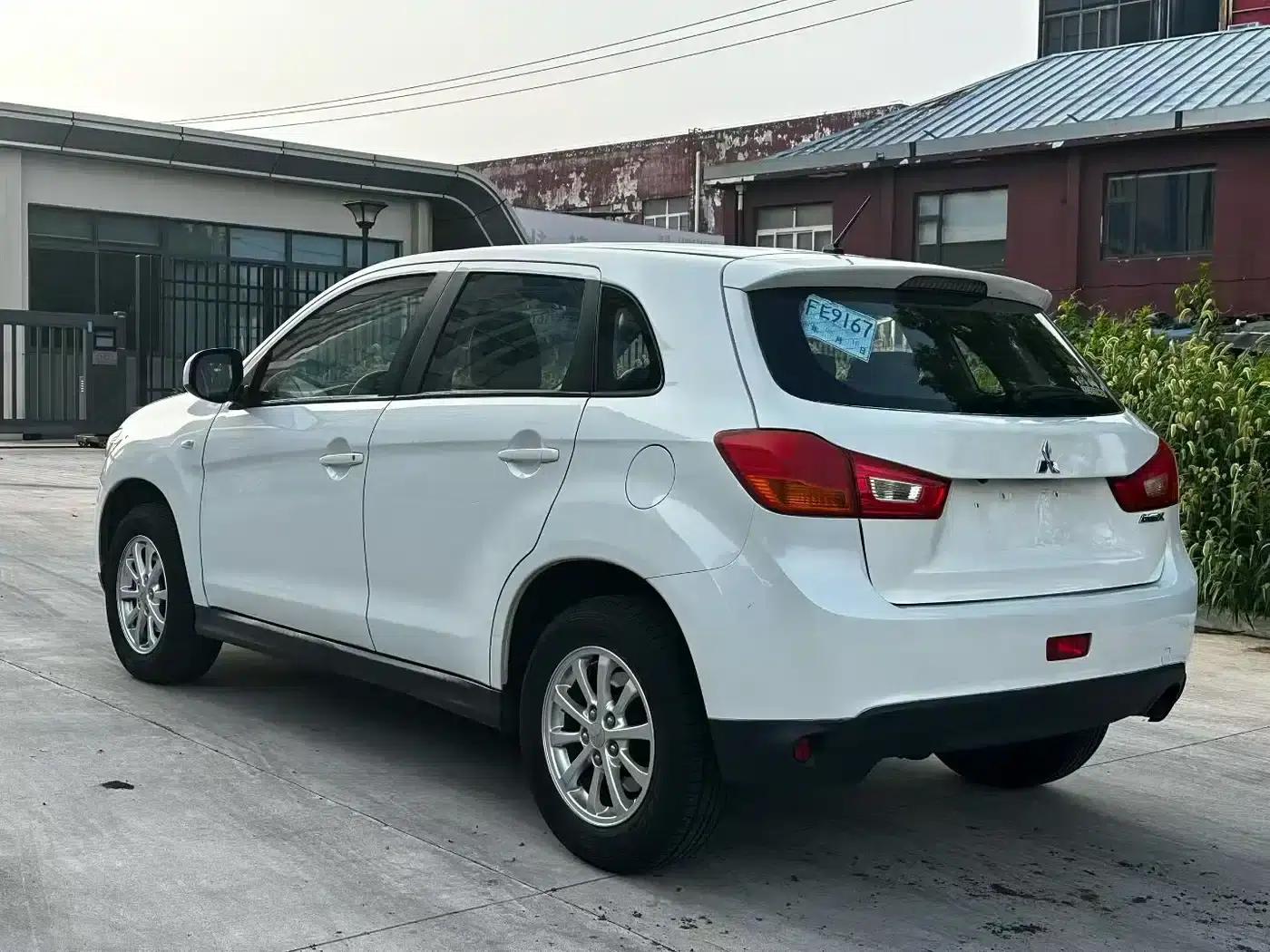 2013 ASX 2.0L CVT 2WD Elite Edition — миниатюра 7