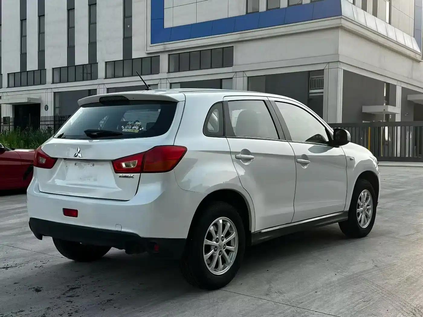 2013 ASX 2.0L CVT 2WD Elite Edition — миниатюра 9