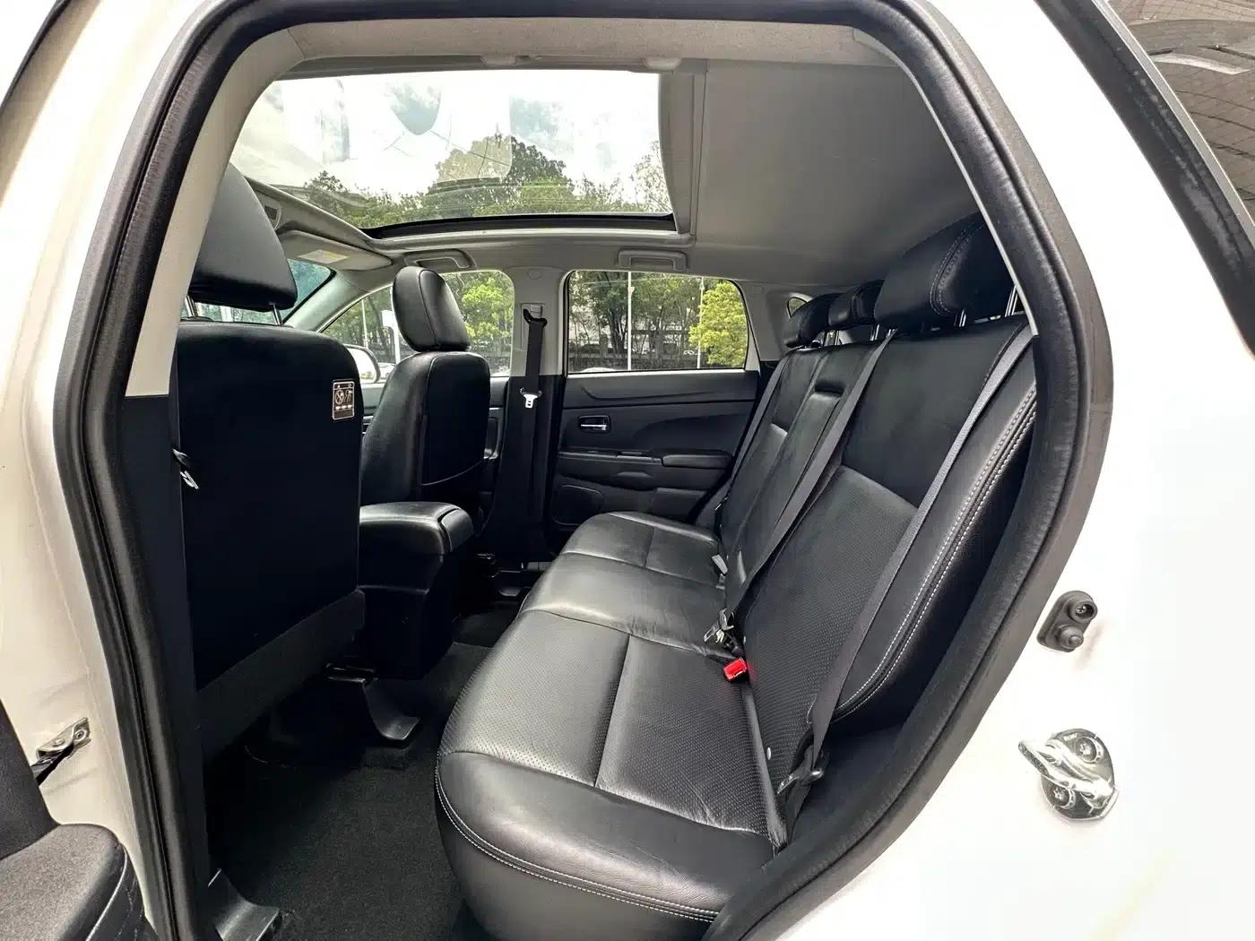 2011 ASX (Imported) 2.0L 2WD Luxury Edition — миниатюра 14