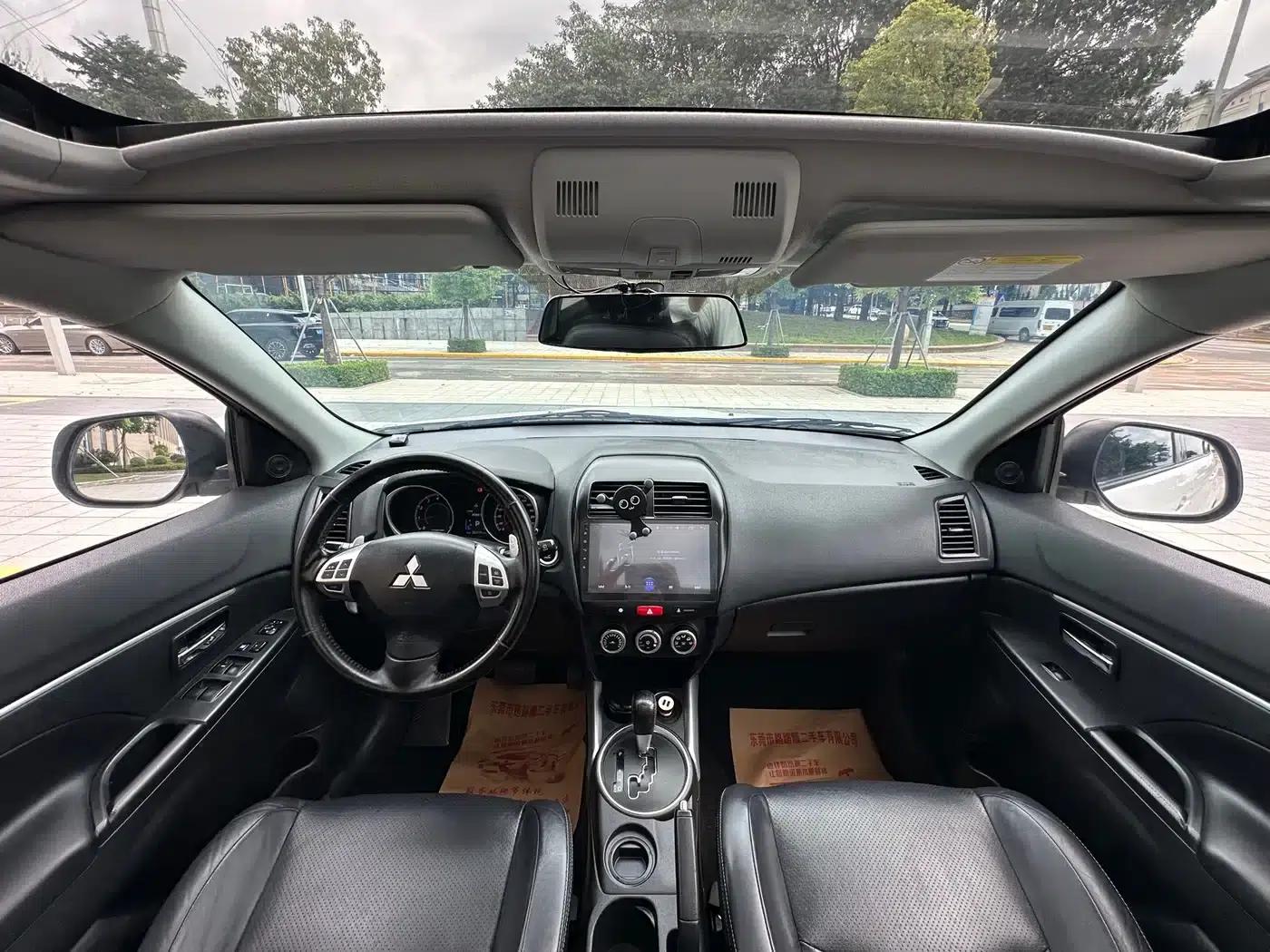2011 ASX (Imported) 2.0L 2WD Luxury Edition — миниатюра 10