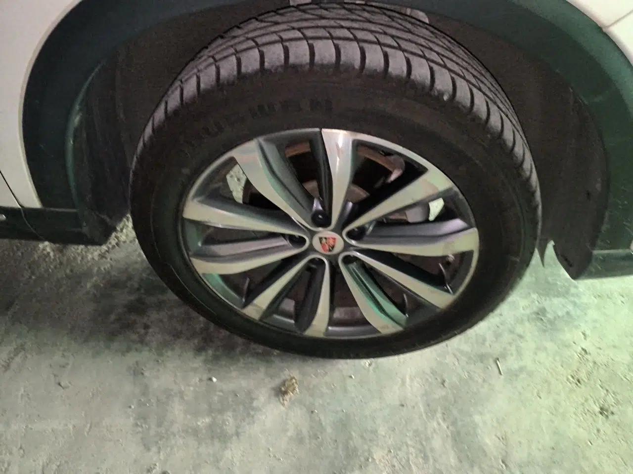 Roewe RX5 MAX 2019 400TGI Automatic Smart Cabin Flagship Edition — миниатюра 8