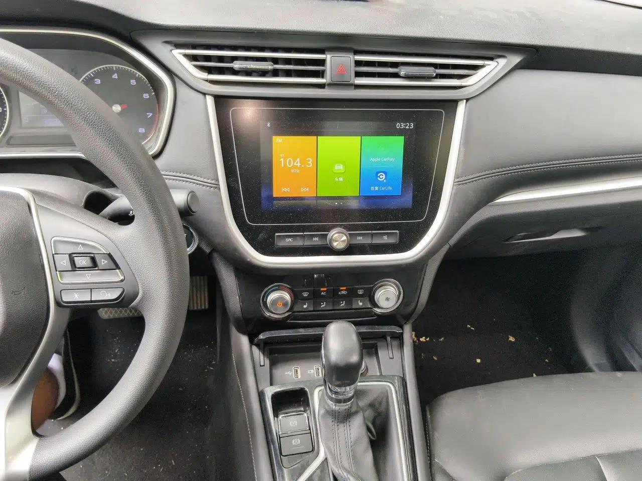 Roewe RX3 2020 1.6L CVT Lion's Throne 4G Connected Flagship Edition — миниатюра 13