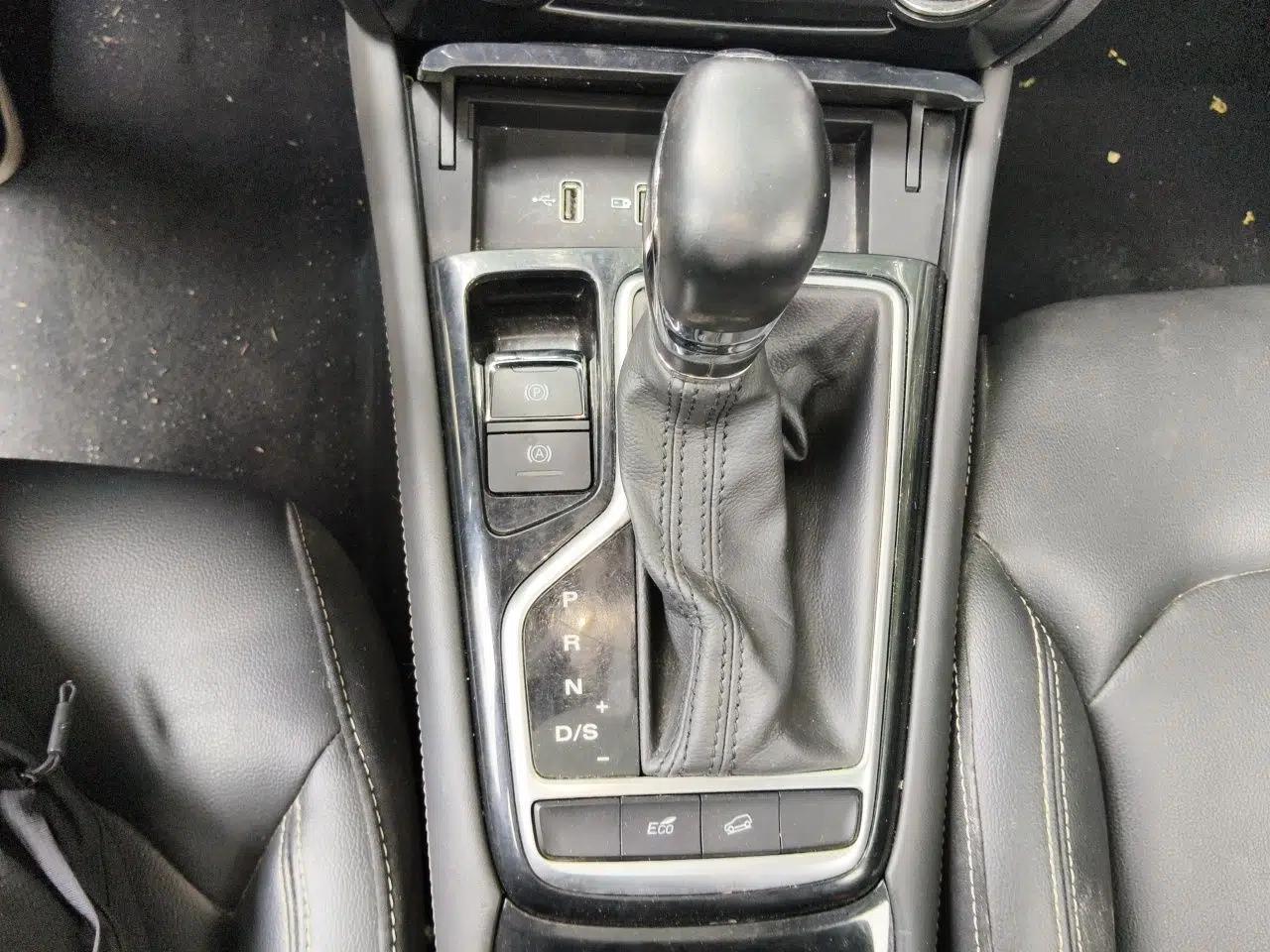 Roewe RX3 2020 1.6L CVT Lion's Throne 4G Connected Flagship Edition — миниатюра 14