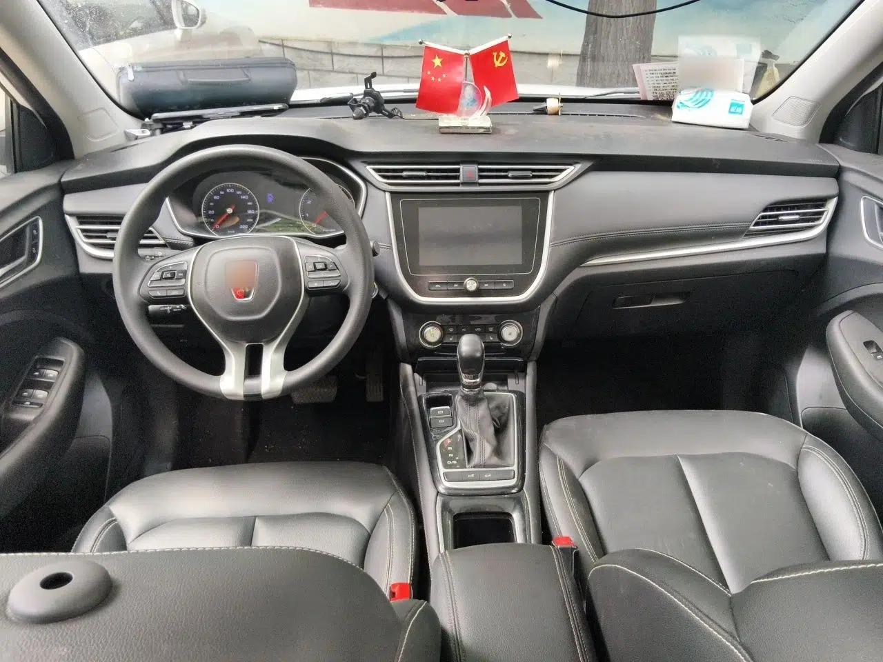Roewe RX3 2020 1.6L CVT Lion's Throne 4G Connected Flagship Edition — миниатюра 9