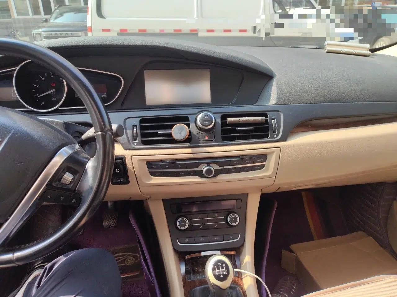 Roewe 550 2013 550S 1.8L Manual Qiyi Edition — миниатюра 13