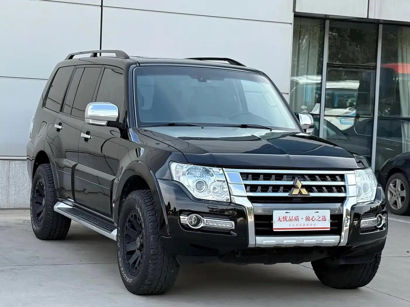 2015 Pajero Imported 3.0L Automatic Elite Super Edition (National IV Emission Standard) — миниатюра 3