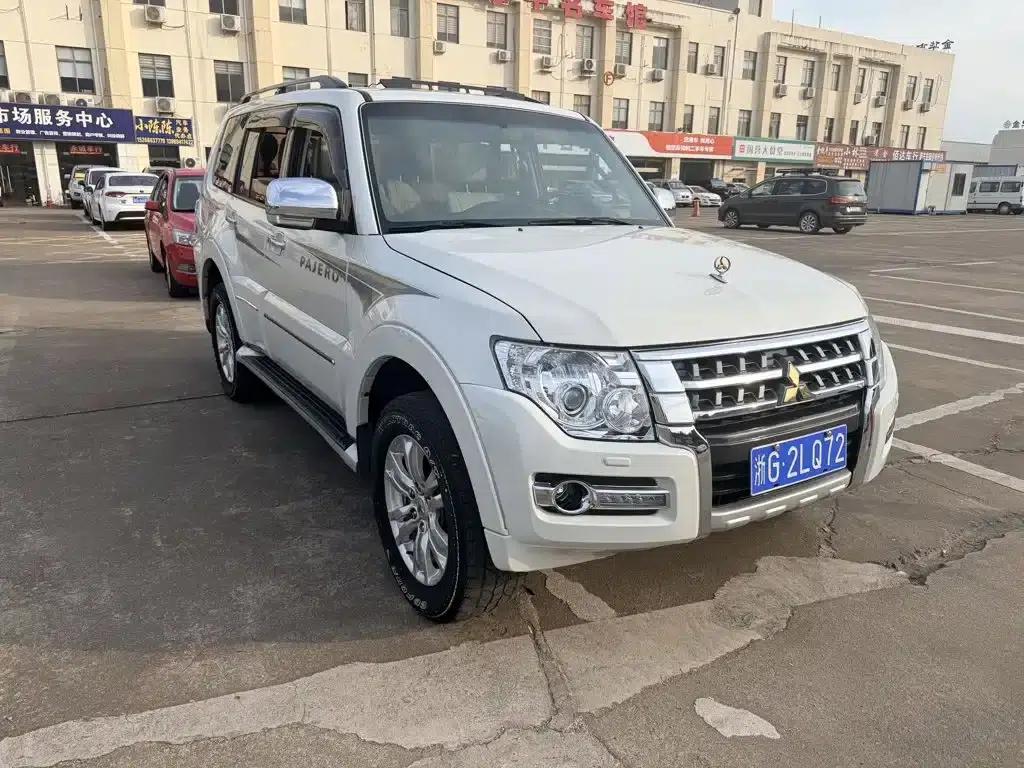 2019 Pajero (Imported) 3.8L Automatic — миниатюра 2