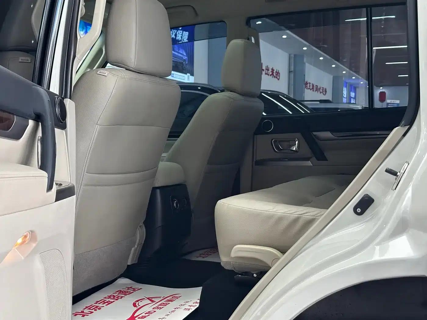 2019 Pajero V97 (Imported) 3.8L GLS US Spec — миниатюра 8