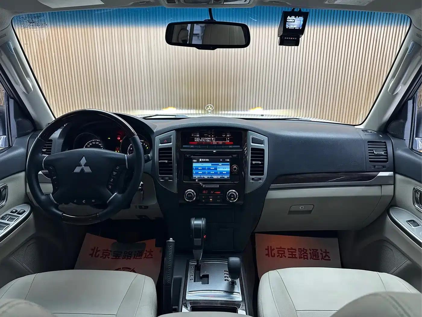 2019 Pajero V97 (Imported) 3.8L GLS US Spec — миниатюра 10
