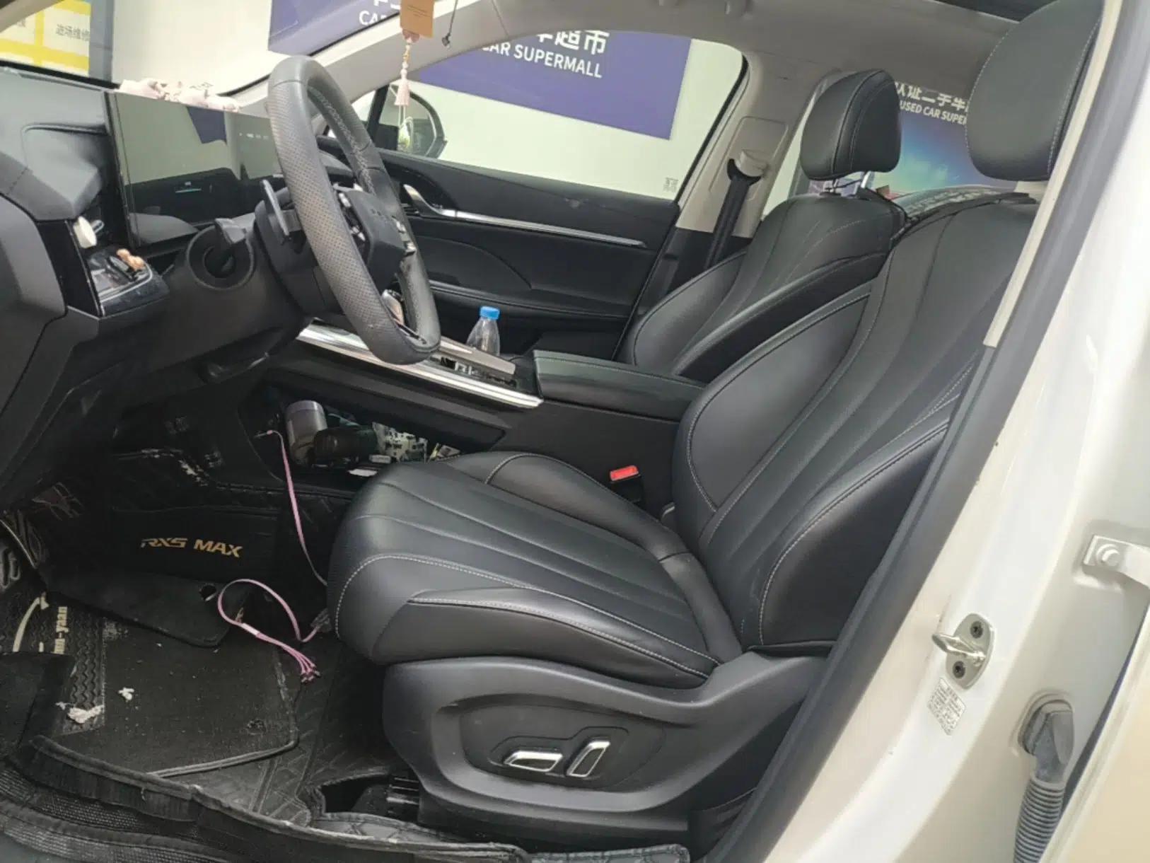 Roewe RX5 eMAX 2022 1.5T PHEV Fearless Prestige Edition — миниатюра 17